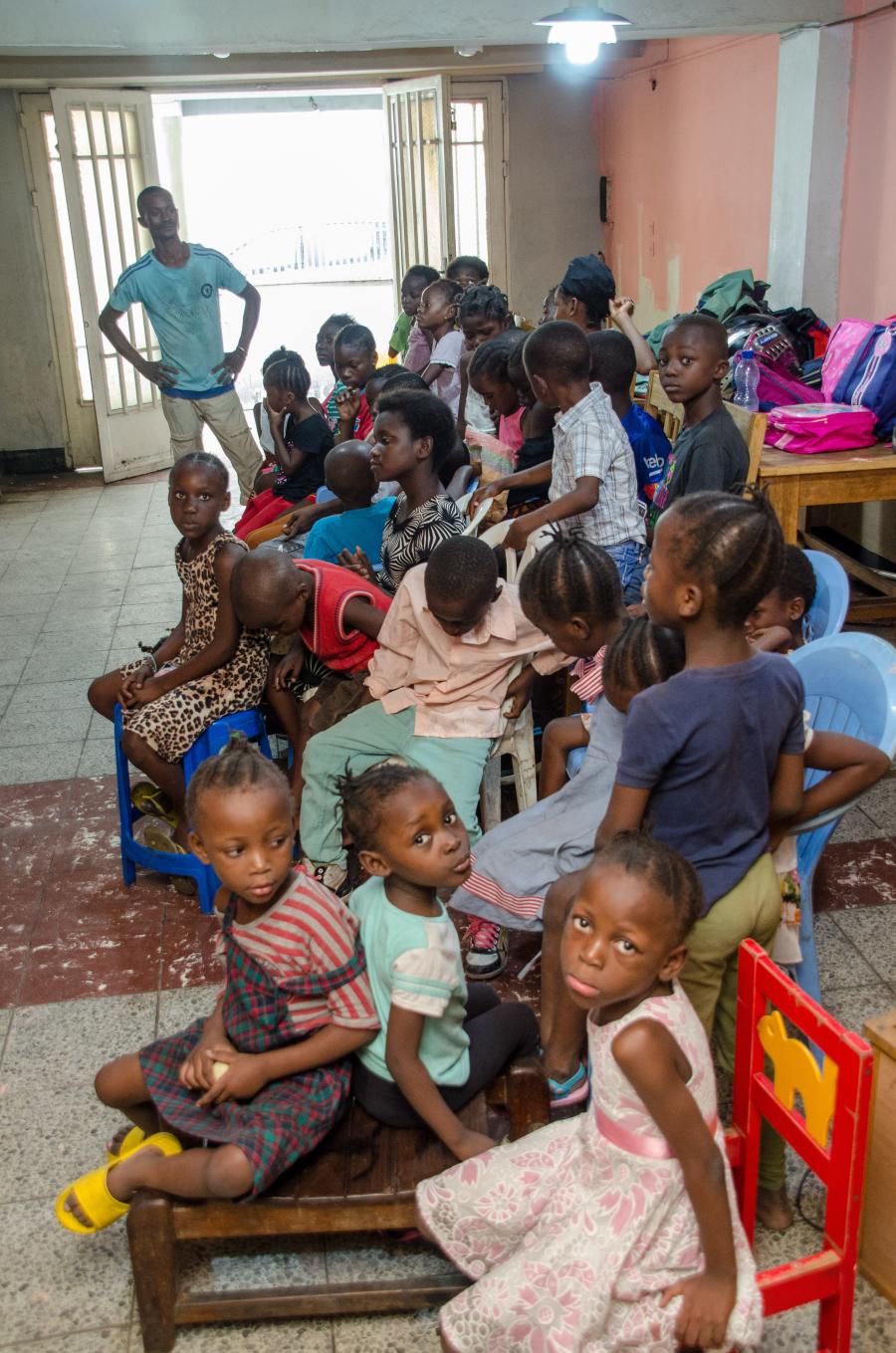 Visite de l'orphelinat COC à Bandal