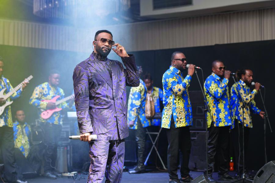 Fally Ipupa à la soirée exclusive VLISCO